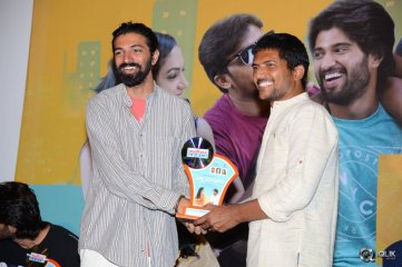 Pelli Chupulu Movie Abhinandhana Sabha